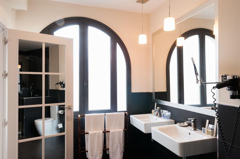 Suites Murillo Alcazar