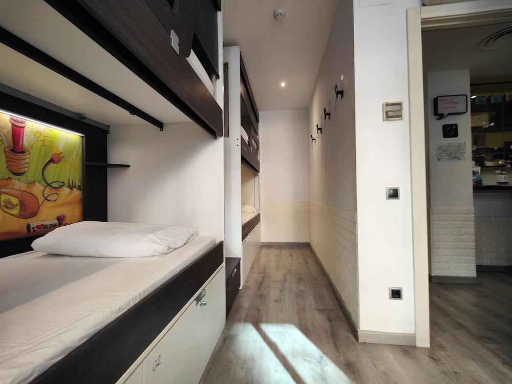 Free Hostels Barcelona