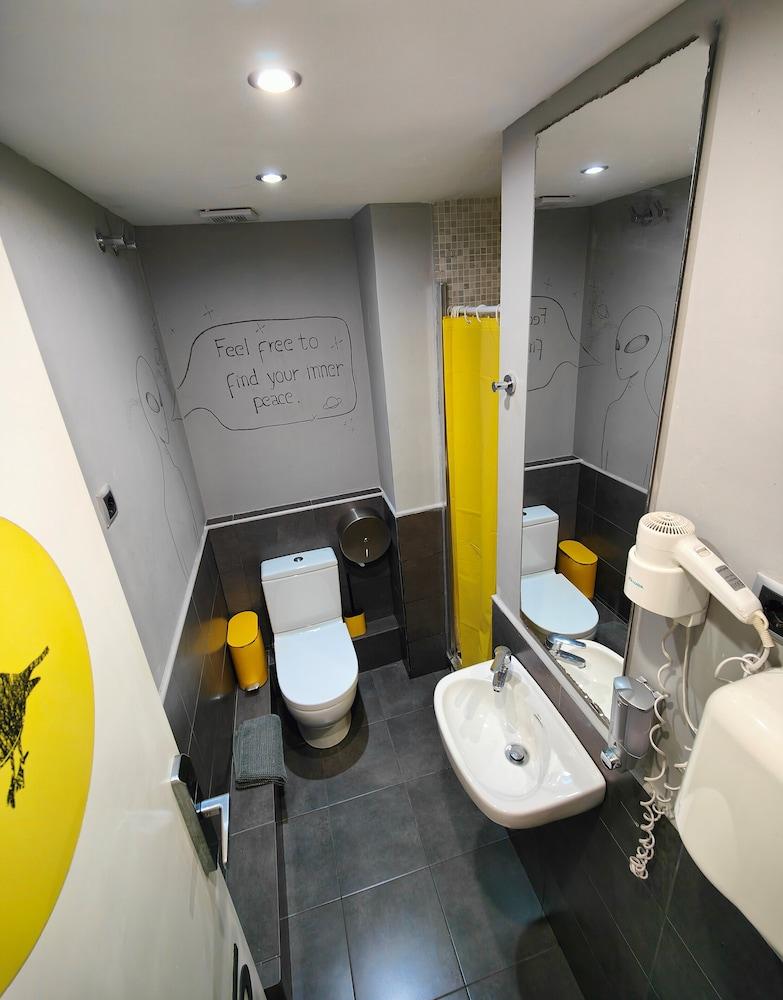 Free Hostels Barcelona