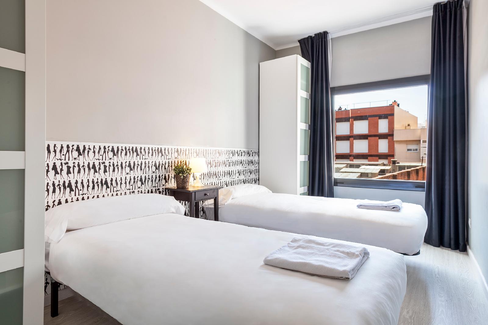 Fira Centric Apartments By Gaiarooms