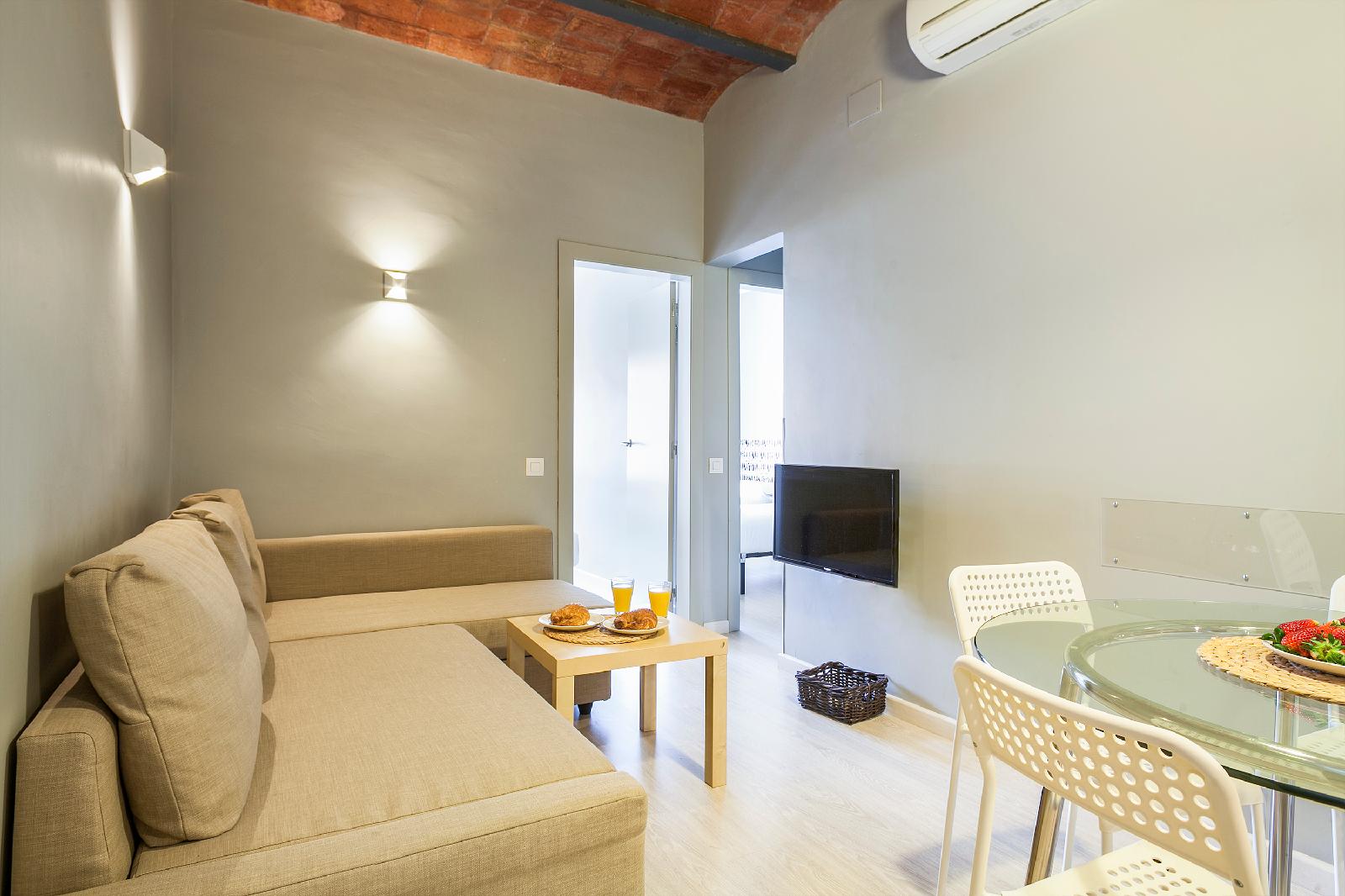Fira Centric Apartments By Gaiarooms
