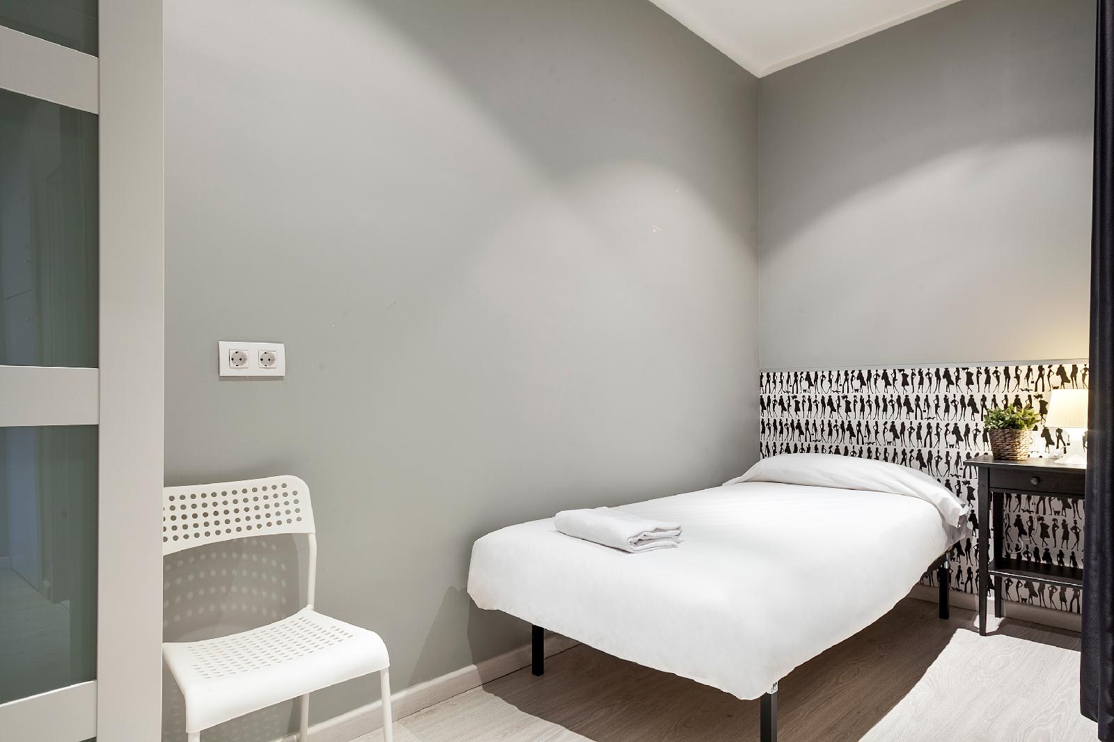 Fira Centric Apartments By Gaiarooms