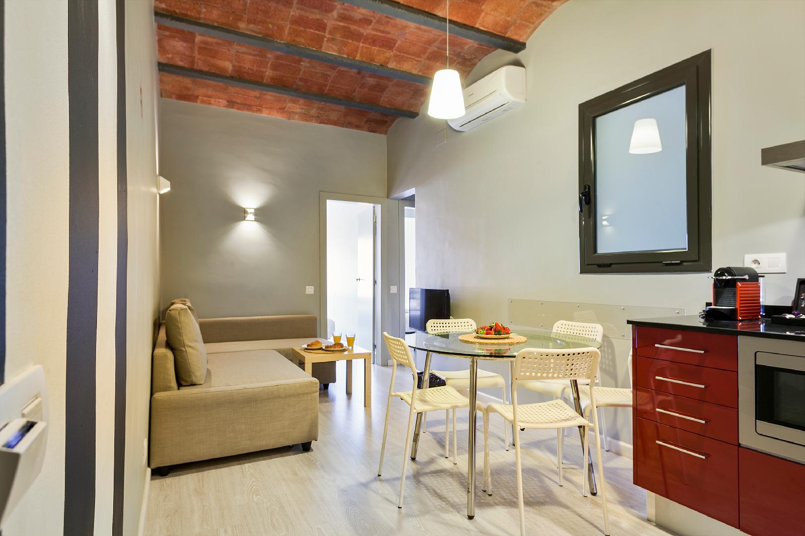 Fira Centric Apartments By Gaiarooms
