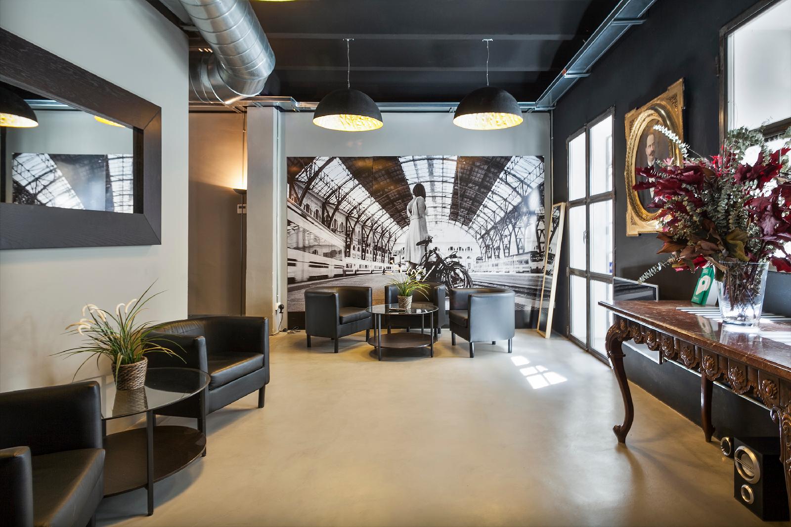 Fira Centric Apartments By Gaiarooms