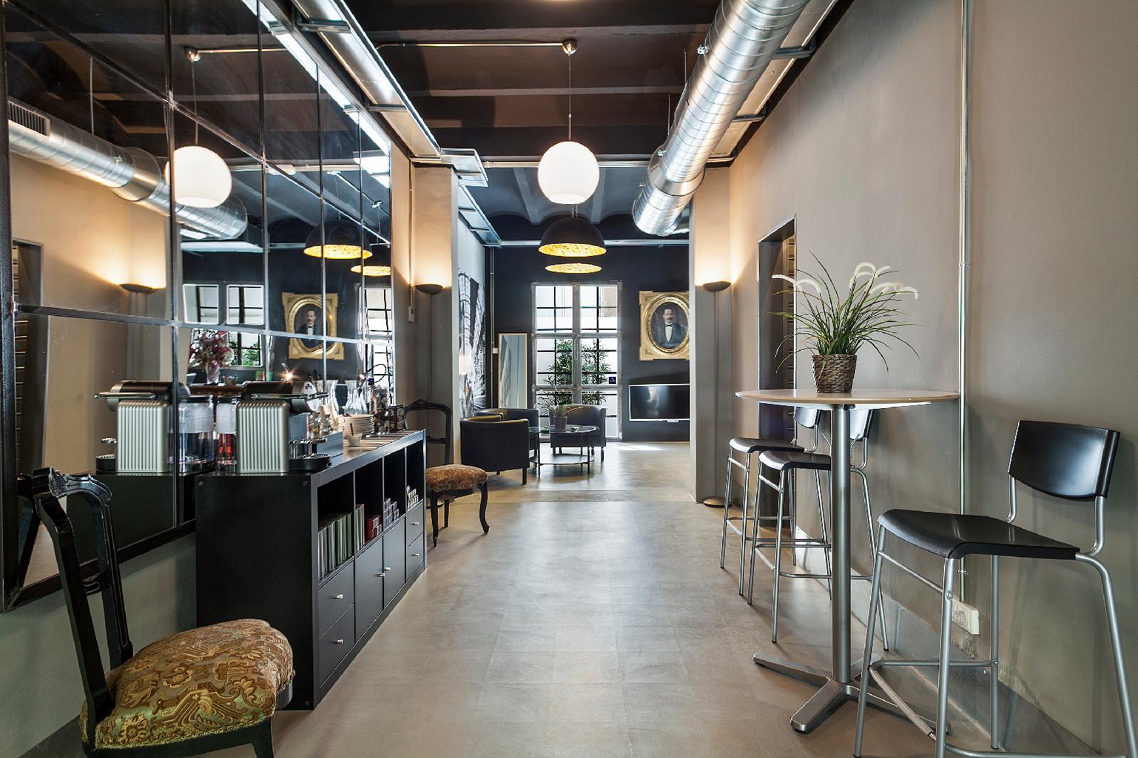Fira Centric Apartments By Gaiarooms