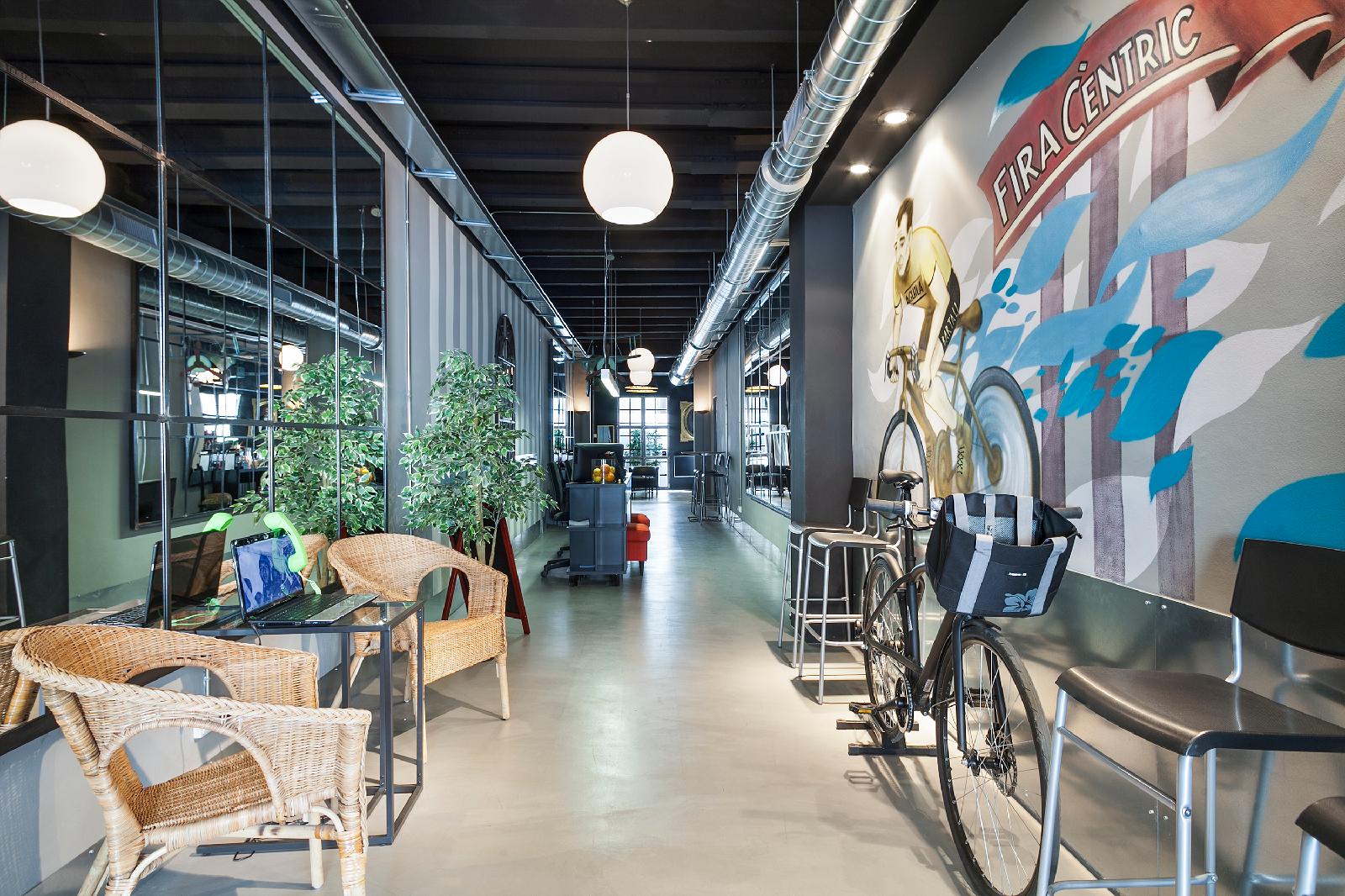 Fira Centric Apartments By Gaiarooms