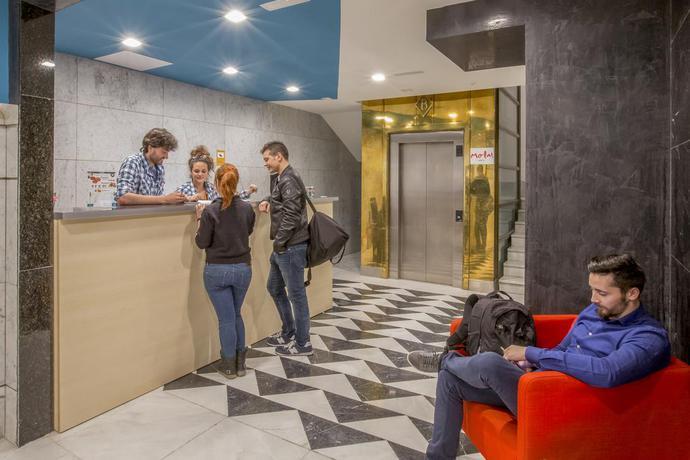 Mola Suites
