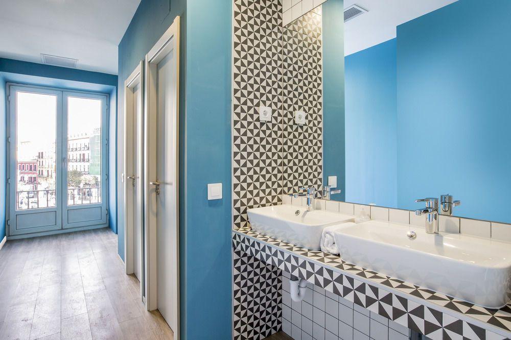 Mola Suites