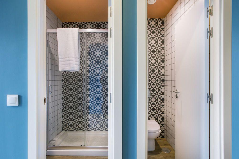 Mola Suites