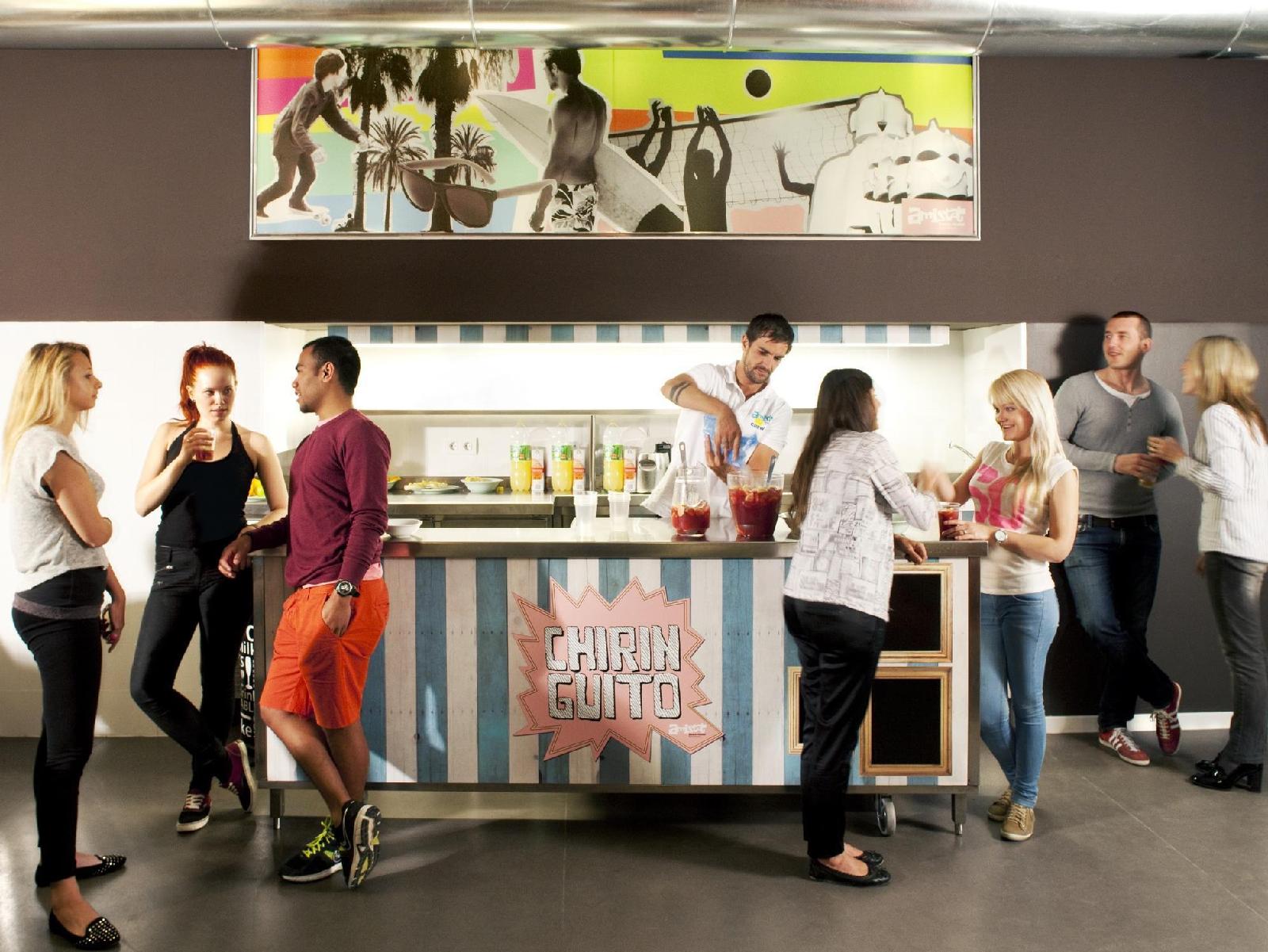Latroupe Poblenou Beach hostel