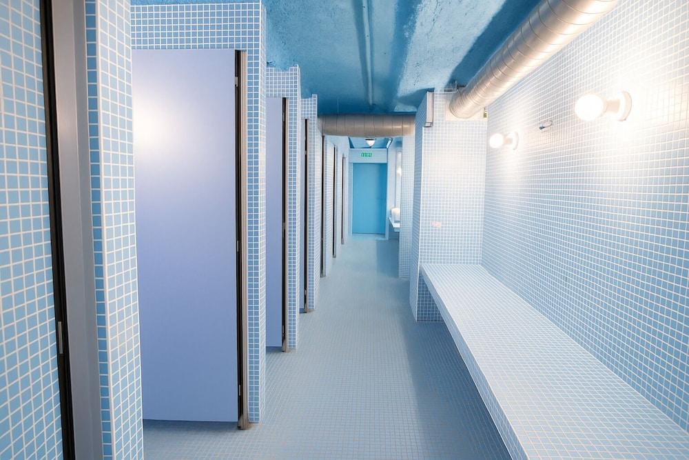 Latroupe Poblenou Beach hostel