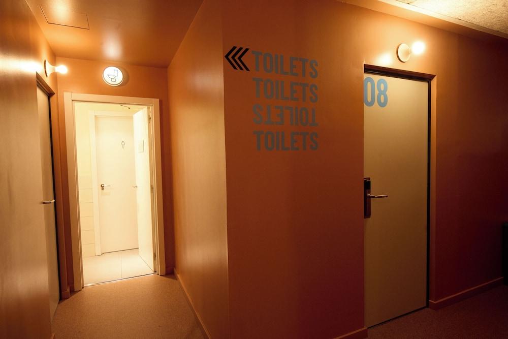 Latroupe Poblenou Beach hostel