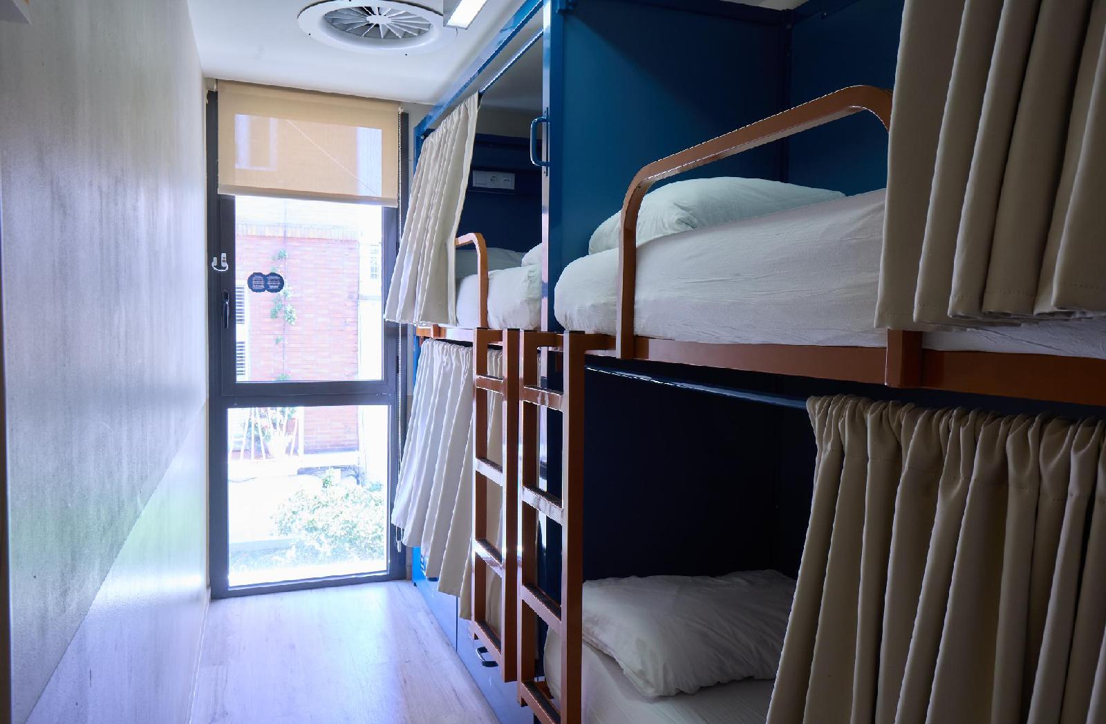 Latroupe Poblenou Beach hostel