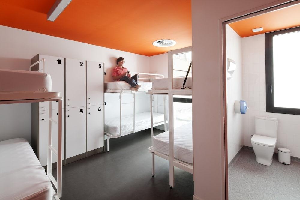 Latroupe Poblenou Beach hostel