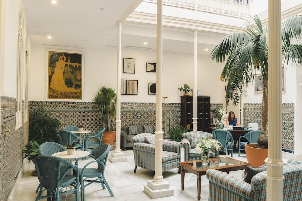 Hotel Casa De Colón