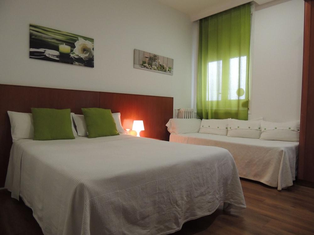 Hostal Cervantes