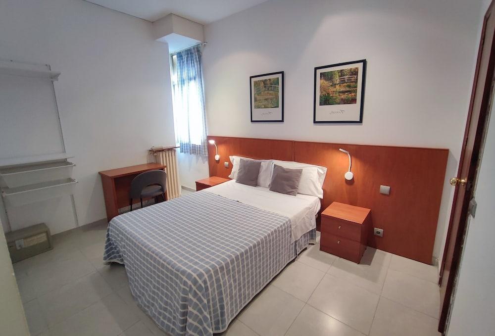 Hostal Cervantes