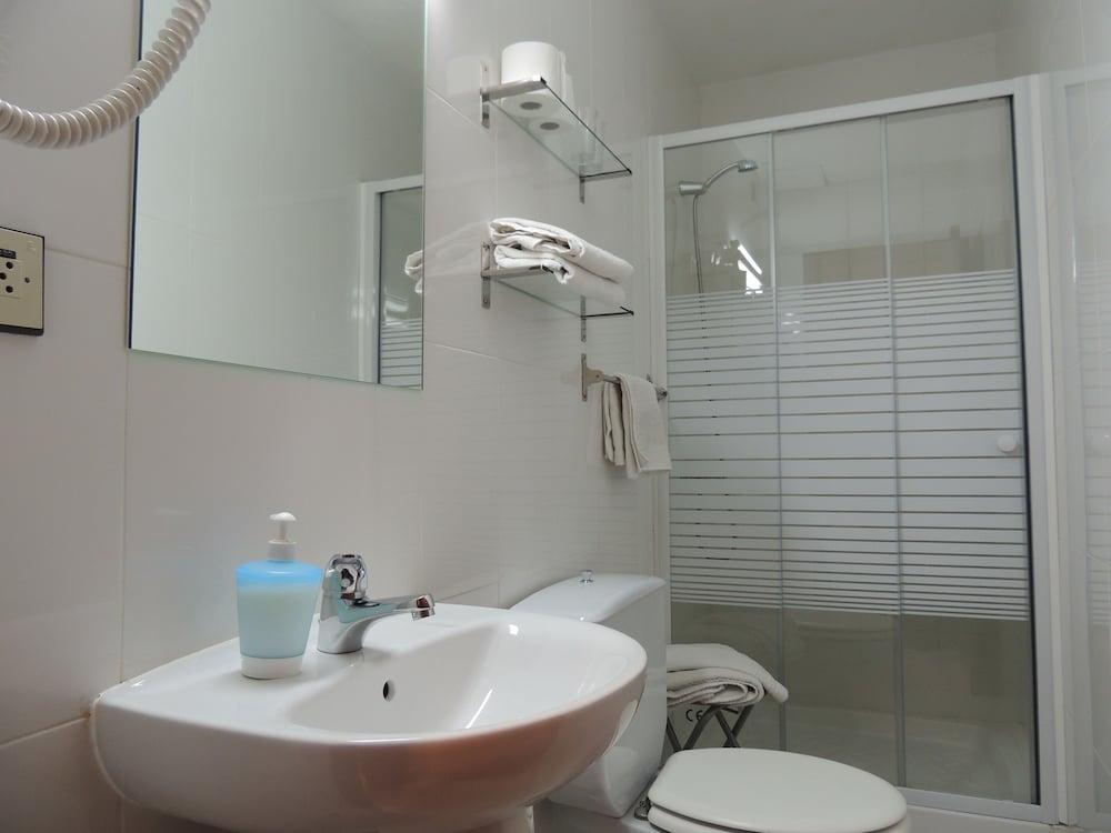 Hostal Cervantes
