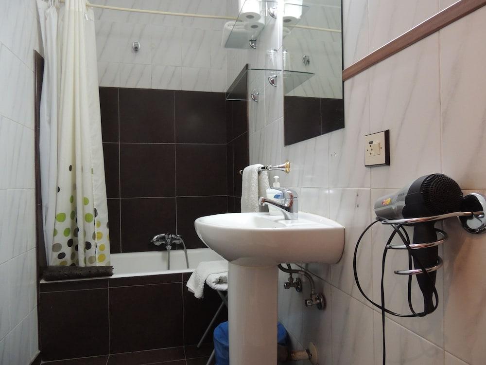 Hostal Cervantes