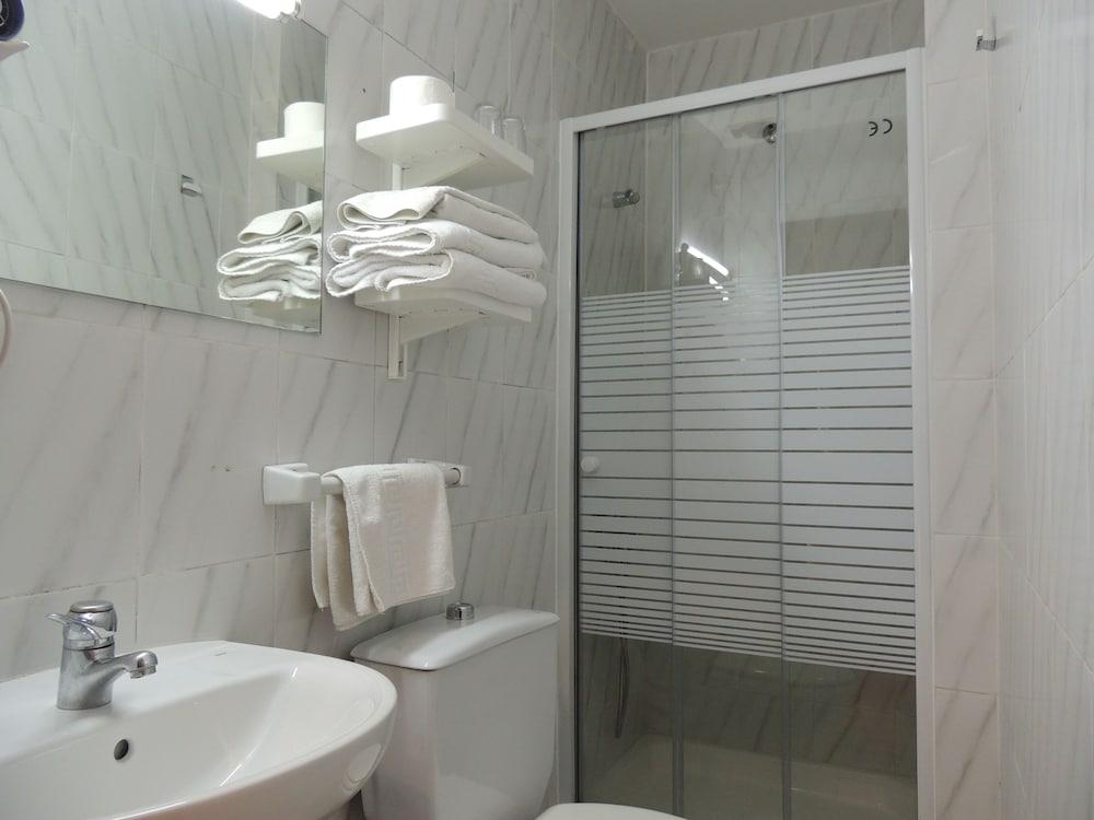 Hostal Cervantes
