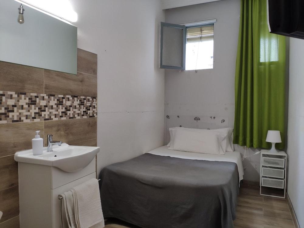 Hostal Cervantes