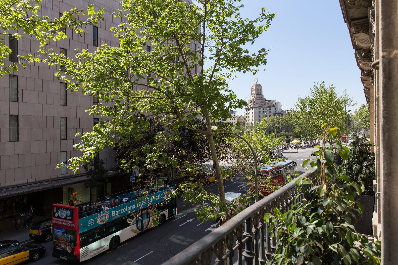 Izaila Plaza Catalunya