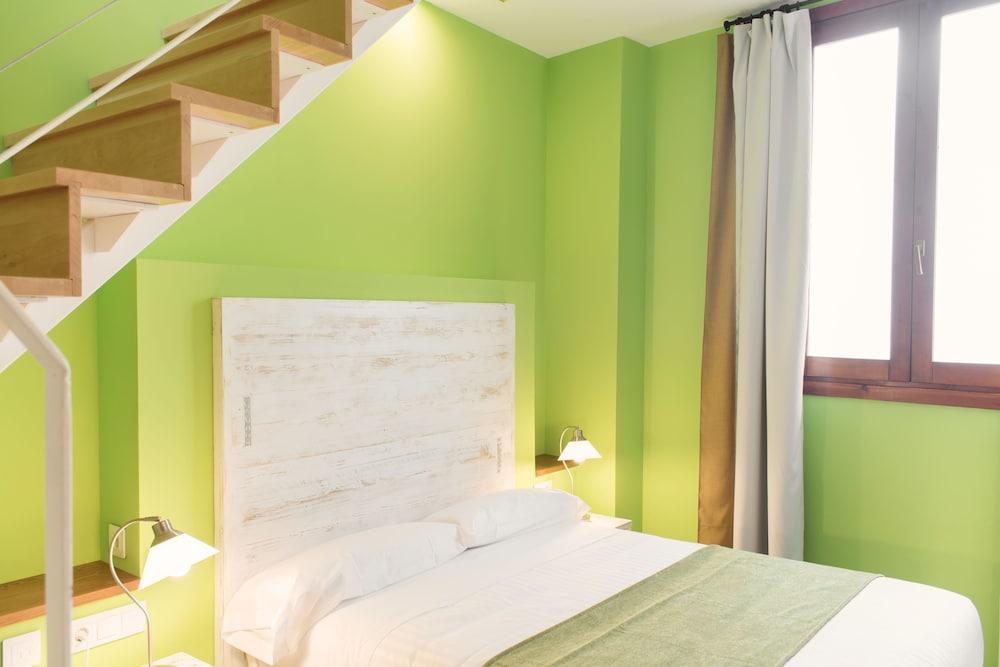 Hotel Ad Hoc Carmen