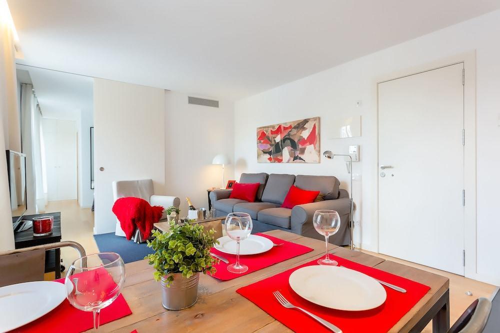 Urban District Apartments - Rambla Suites & Pool