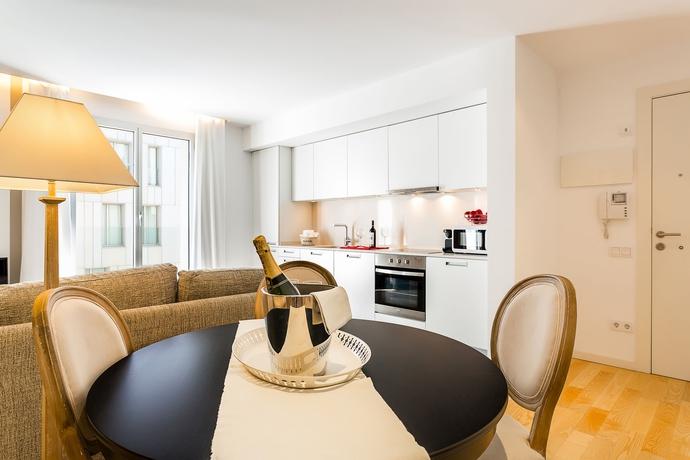 Urban District Apartments - Rambla Suites & Pool