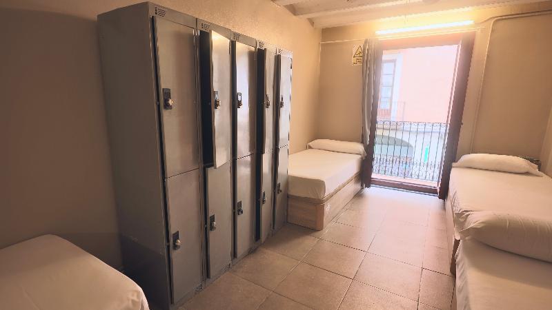 Ideal Youth Hostel