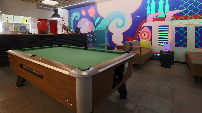 Ideal Youth Hostel