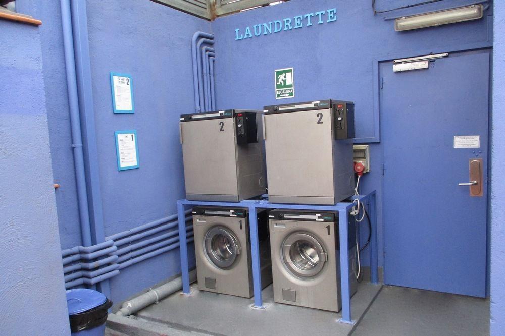 Ideal Youth Hostel
