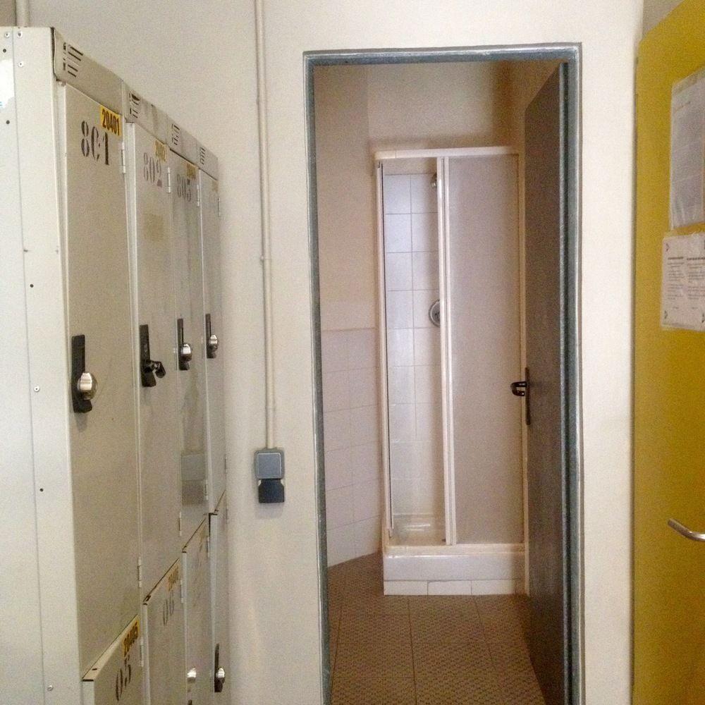 Ideal Youth Hostel