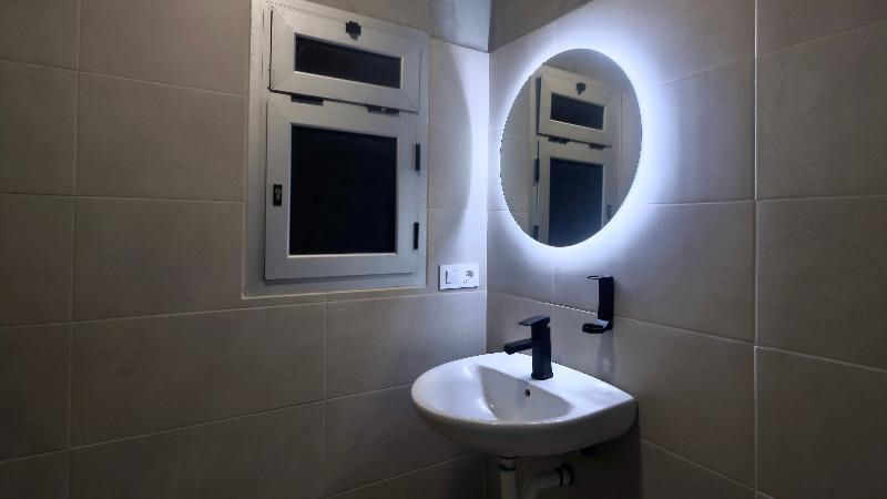 Ideal Youth Hostel