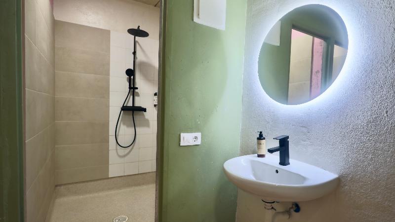 Ideal Youth Hostel