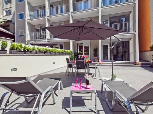 Charmsuites Paralel