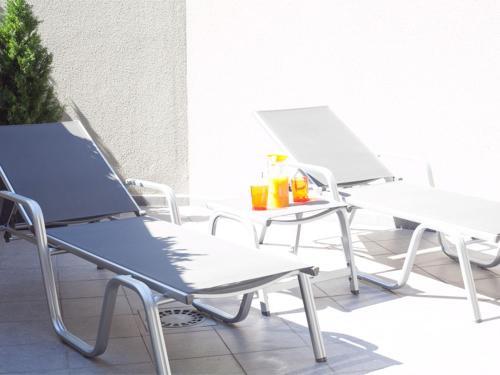 Charmsuites Paralel