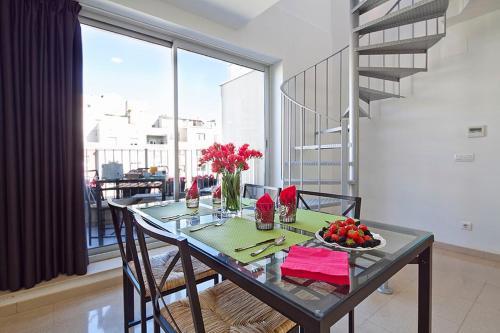 Charmsuites Paralel