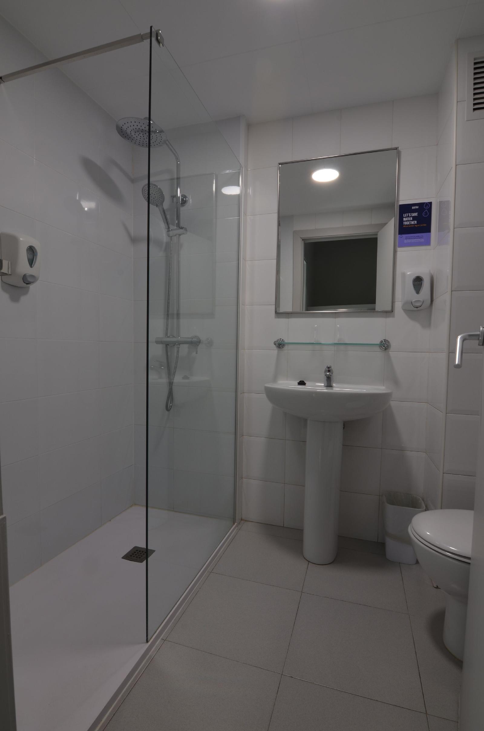 Hotel Blauet By Bossh Hotels