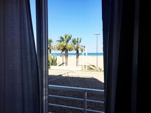 Malvarrosa Beach Rooms