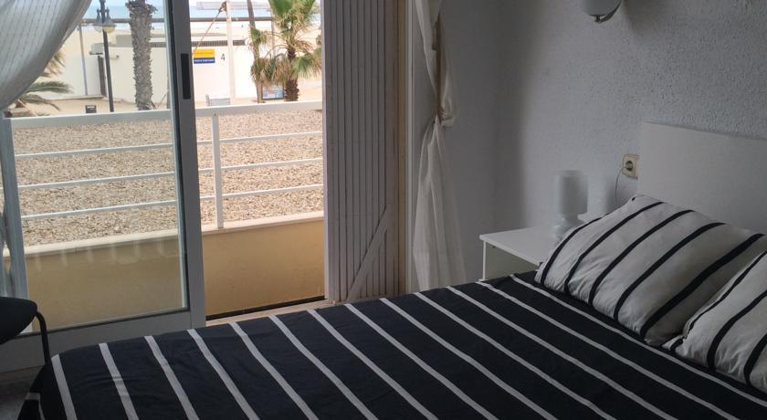 Malvarrosa Beach Rooms