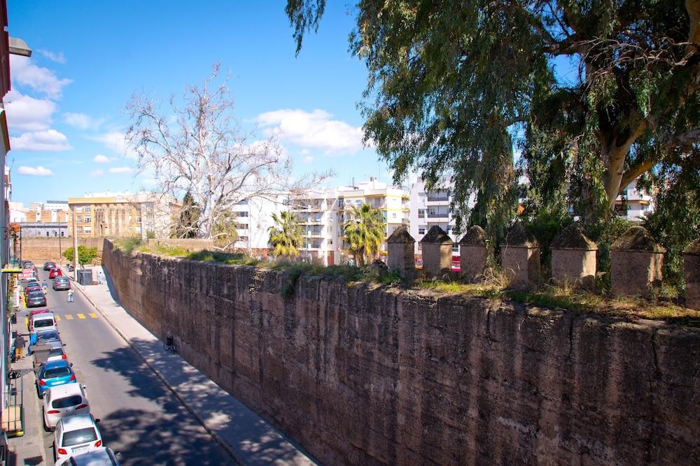Hostal La Muralla