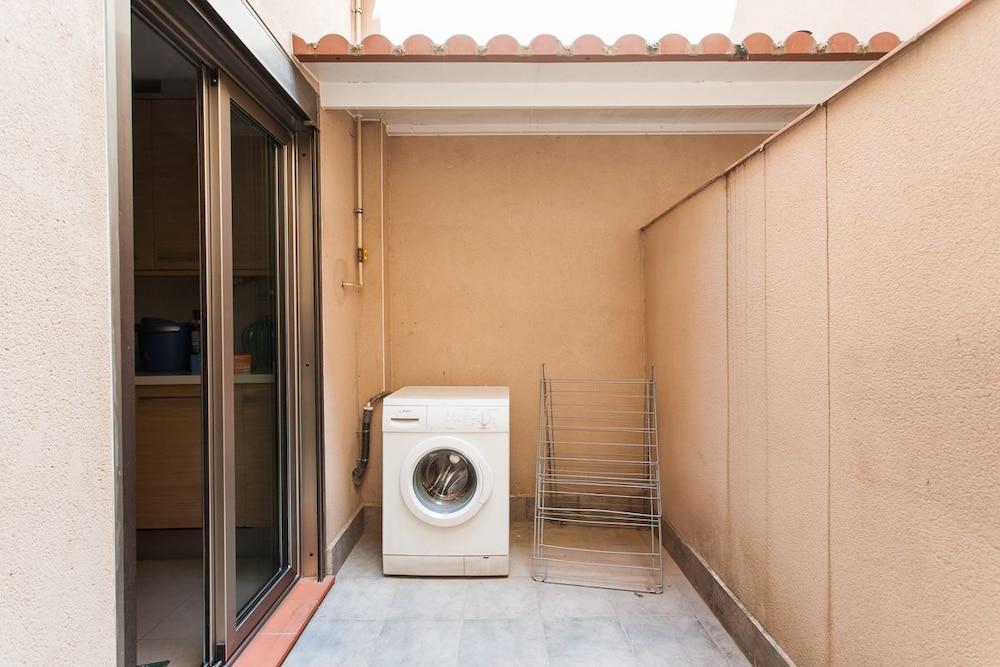 Inside Barcelona Apartments Salvà