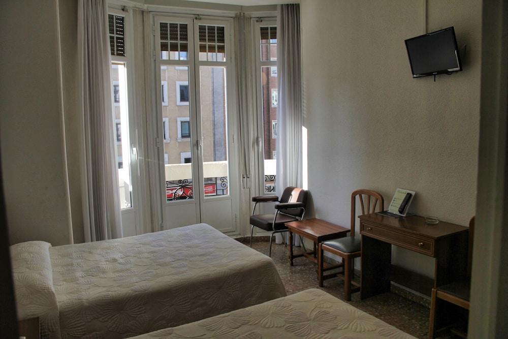 Hostal Excelsior