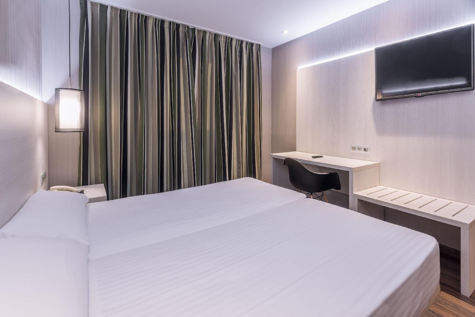 Hostal Operaramblas
