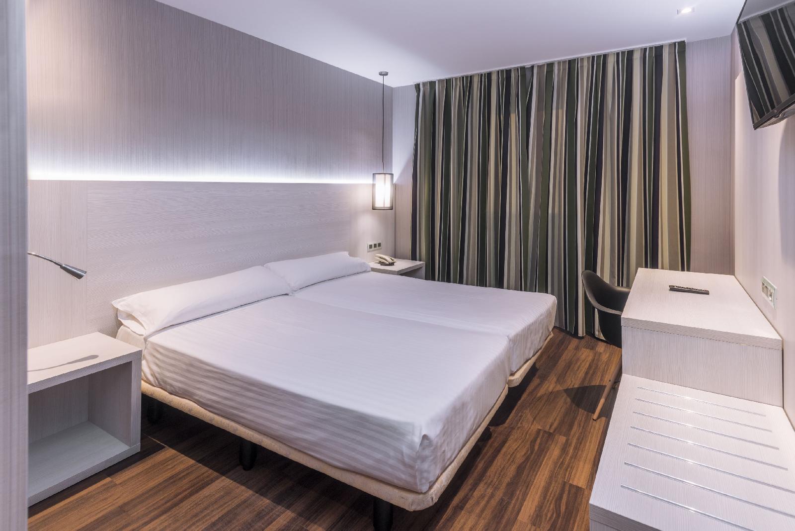 Hostal Operaramblas