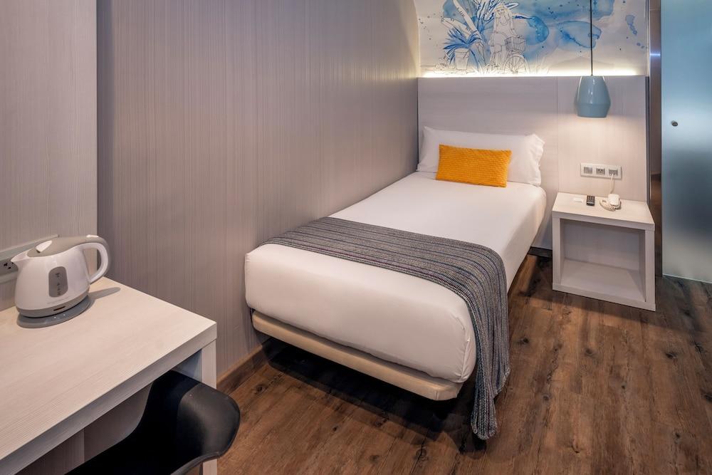 Hostal Operaramblas