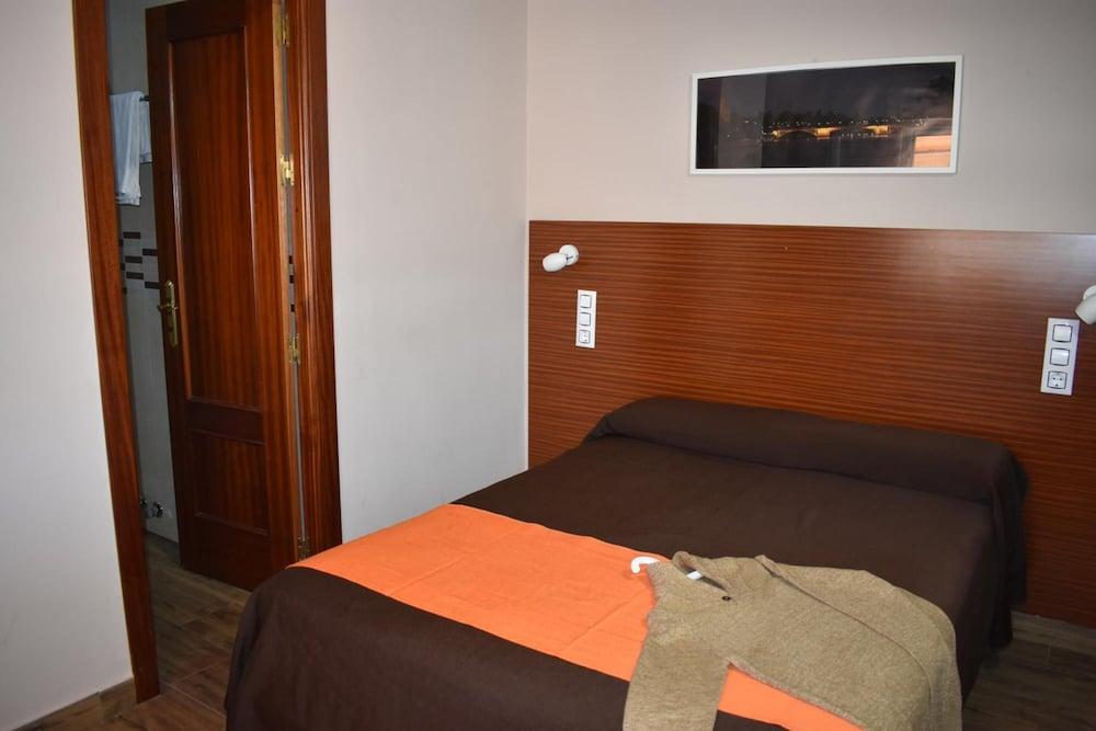Hostal Alamare