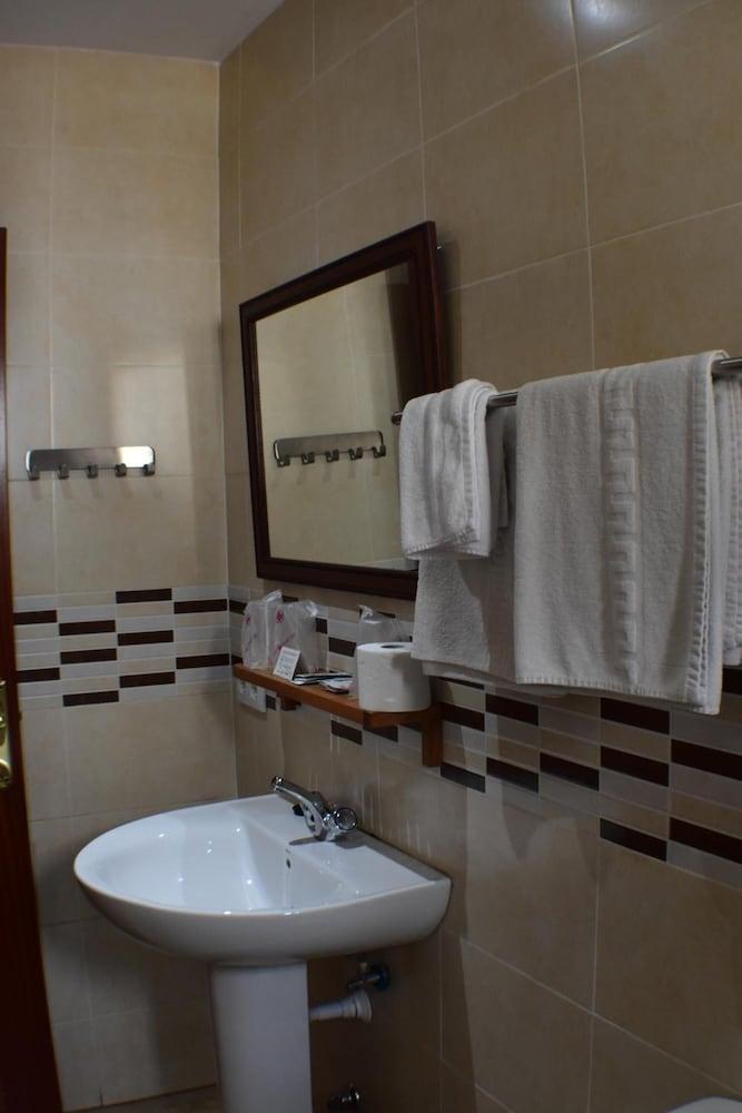 Hostal Alamare