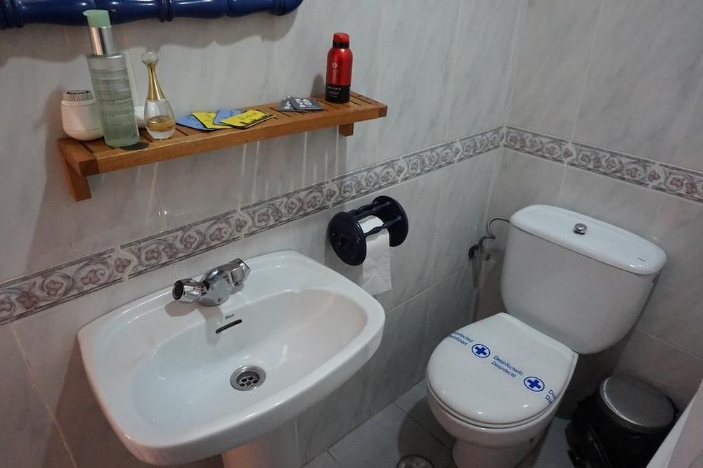 Hostal Alamare